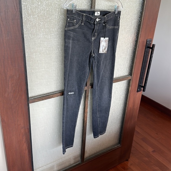 L’AGENCE LA’t gray black distressed skinny jean in size 30. NWT - Picture 4 of 9